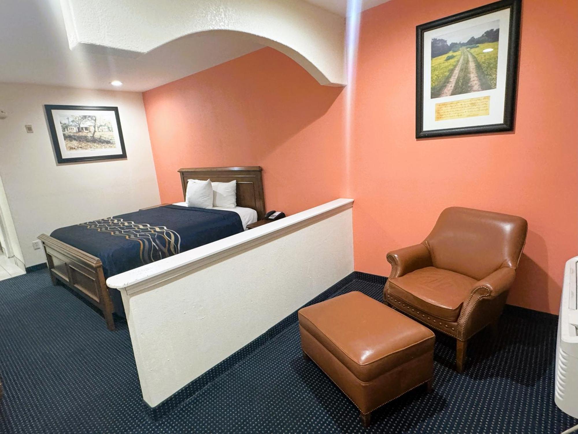 Pecan Valley Inn & Suites San Antonio Eksteriør billede