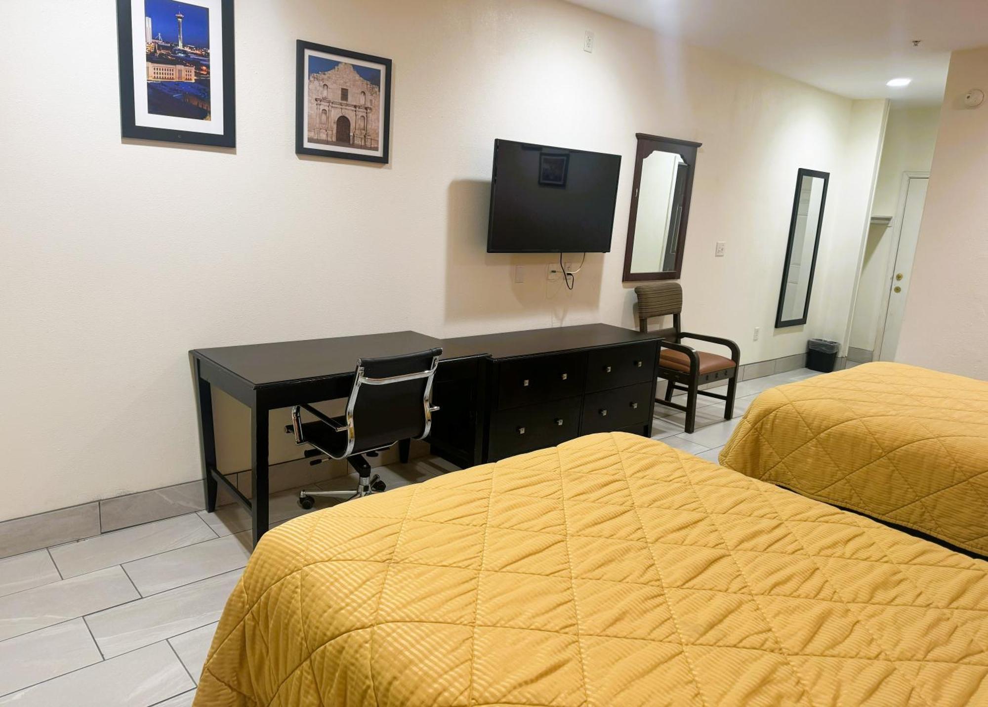 Pecan Valley Inn & Suites San Antonio Eksteriør billede